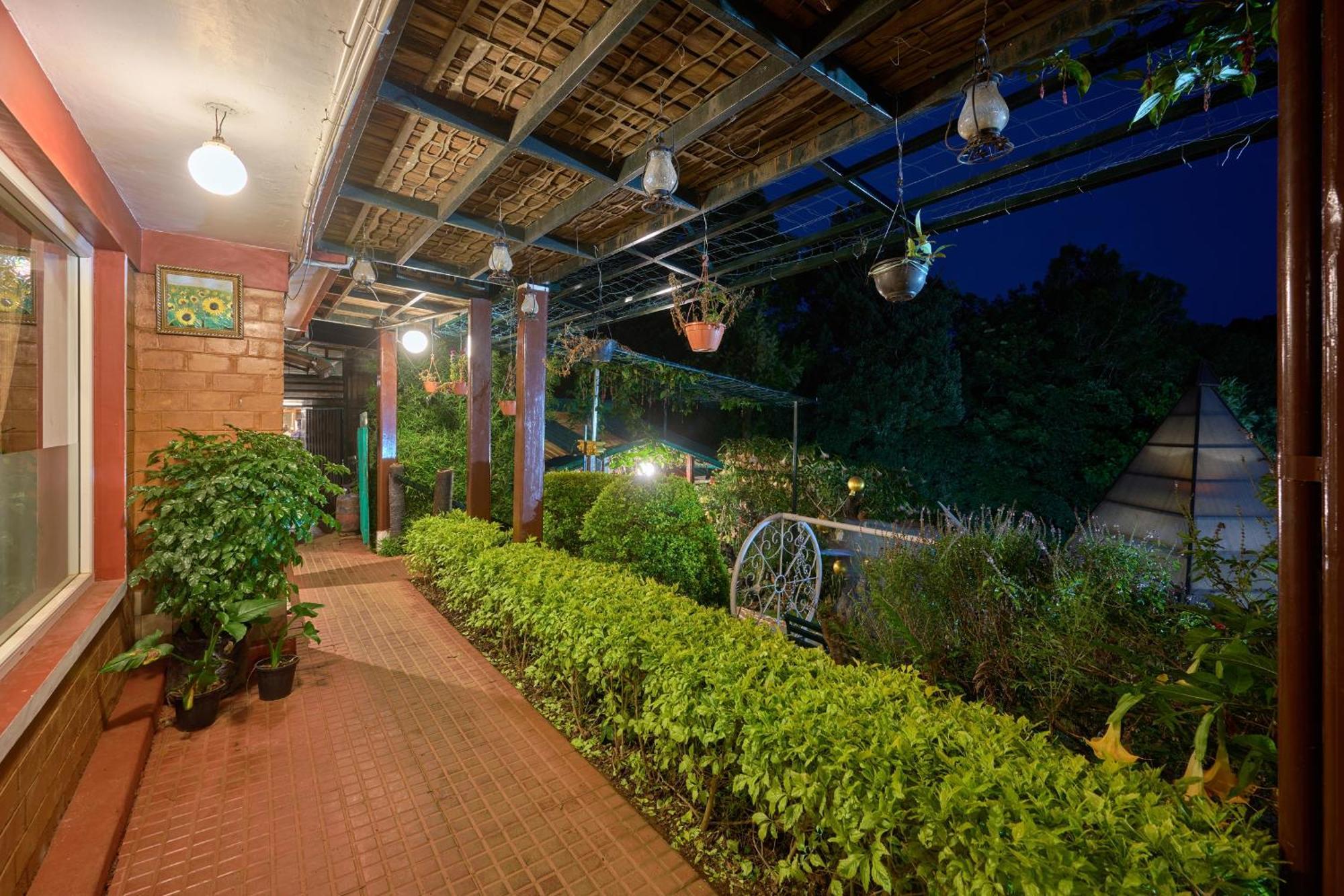 De Rock Jungle Living Resort Coonoor Exteriör bild