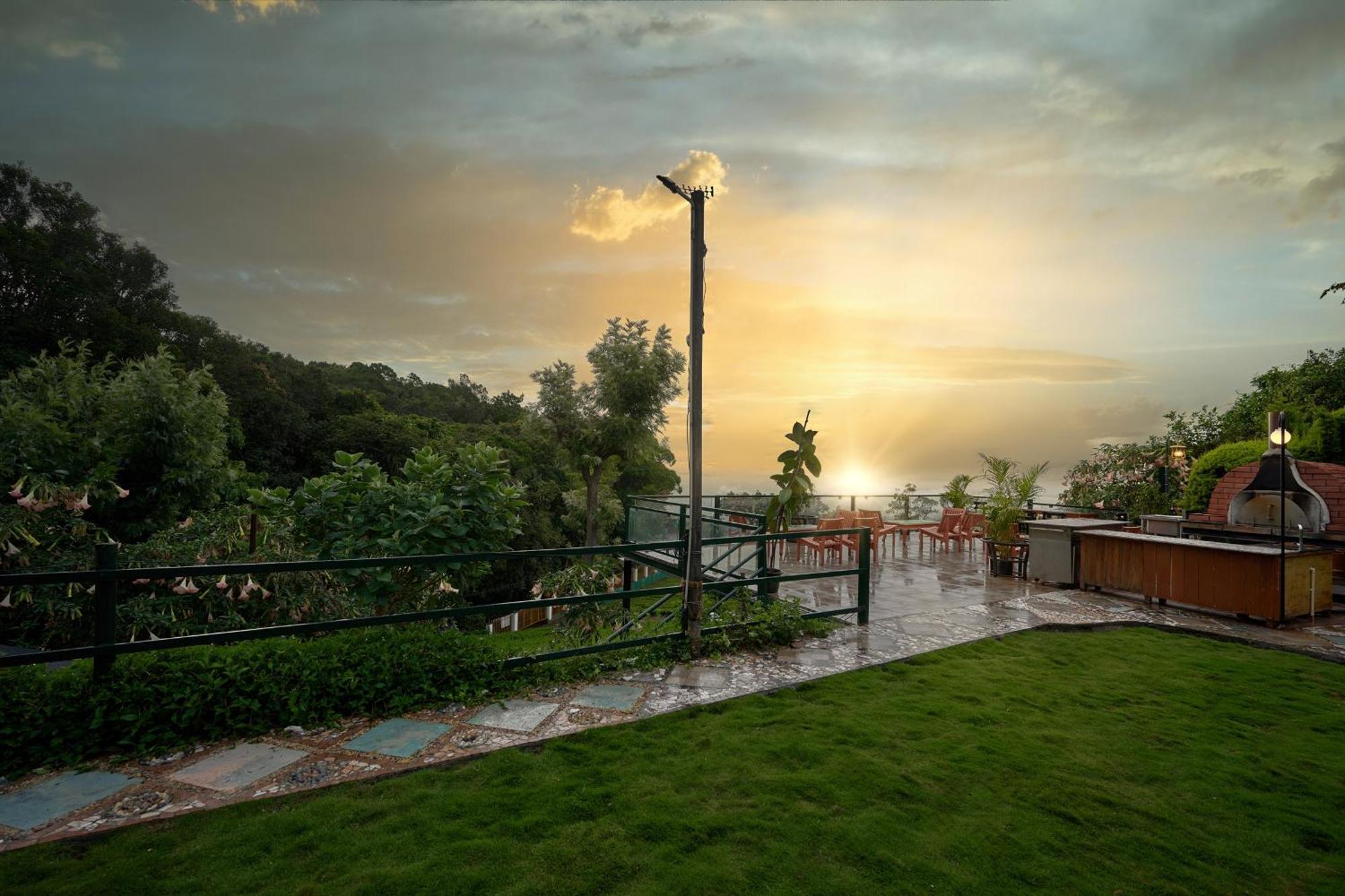 De Rock Jungle Living Resort Coonoor Exteriör bild